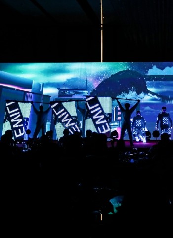LED旗幟-旗開得勝